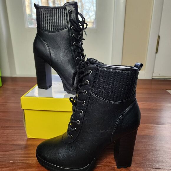 Seven Dials Black Lug Sole Ankle Boot 9 NIB - Picture 4 of 8